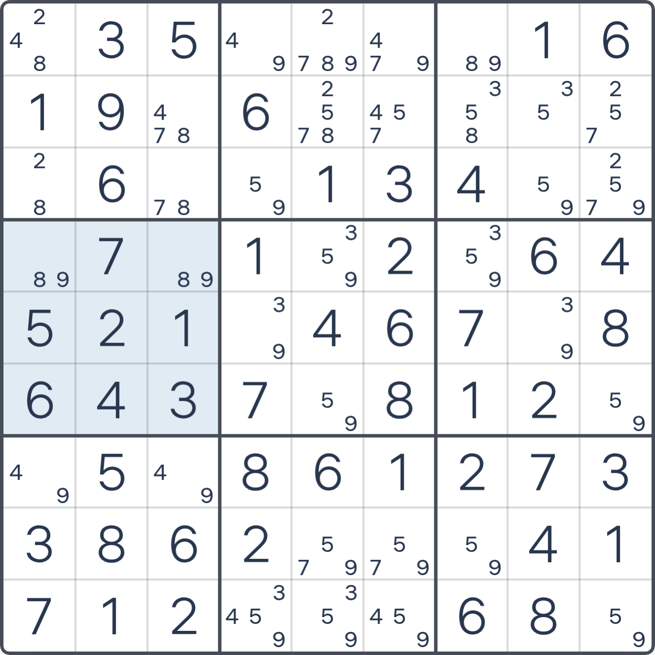 Grille de Sudoku montrant l’étape 1 de l’exemple (Pointing), avec les candidats et cases pertinents mis en évidence.