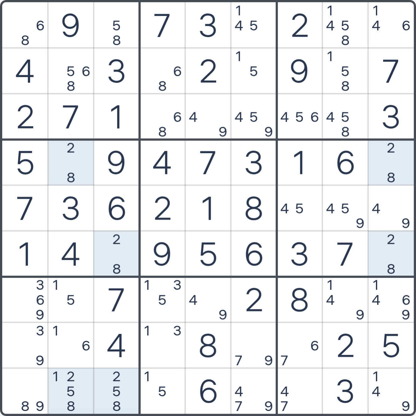 Grille de Sudoku montrant l’étape 1 de l’exemple (Boucle Unique type 4), avec les candidats et cases pertinents mis en évidence.