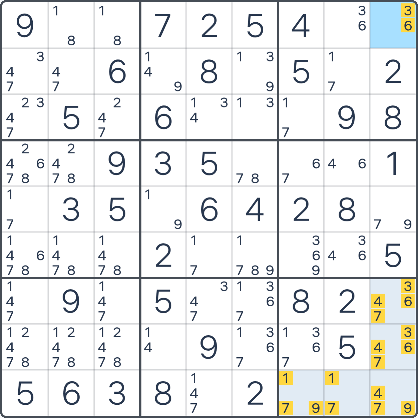 Grille de Sudoku montrant l’étape 1 de l’exemple (Anneau UVWXYZ), avec les candidats et cases pertinents mis en évidence.