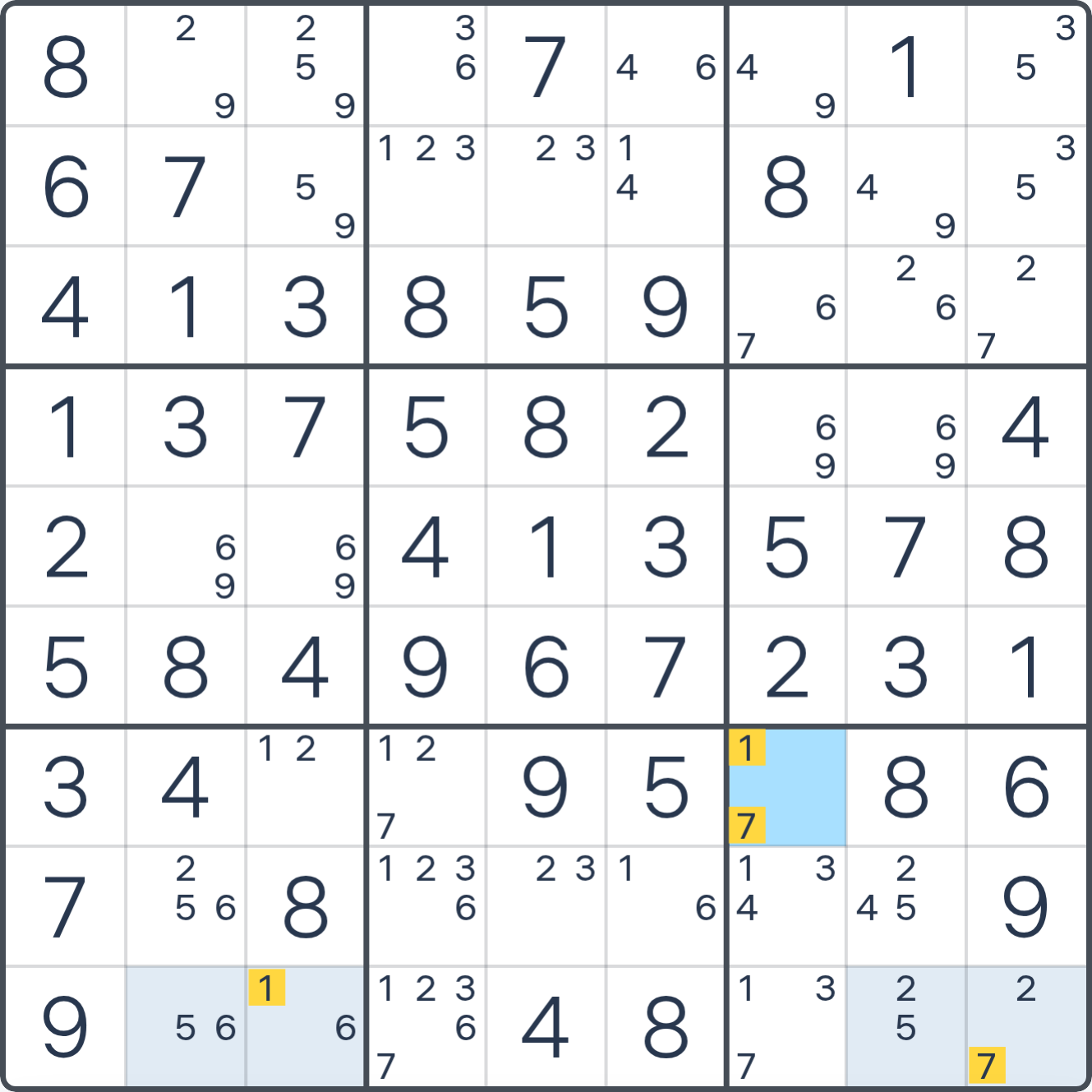 Grille de Sudoku montrant l’étape 1 de l’exemple (Aile VWXYZ), avec les candidats et cases pertinents mis en évidence.